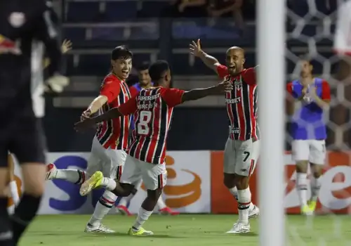 São Paulo embala fora de casa e chega invicto ao Choque-Rei