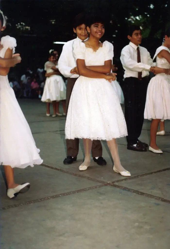 Daniel y Judith, en el baile de ❝graduación❞ de la primaria
