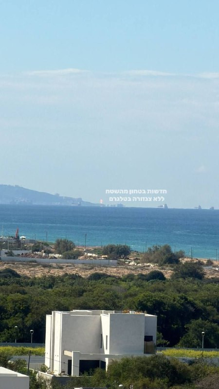 سقوط صاروخ بشكل مباشر قبالة سواحل حيفا....