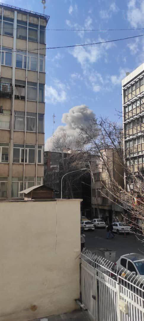 صور توثق الهجمات الأمريكية «الإسرائيلية» على العاصمة الإيرانية طهران....