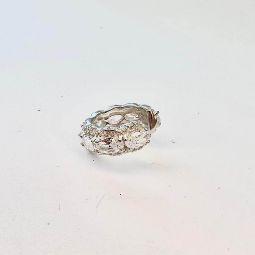 img 68471f8c359be.jpg