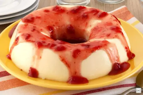 pudim iogurte grego calda morango 1.webp