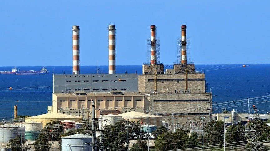 يسرائيل هيوم عن مصدر عسكري إسرائيلي: تقديراتنا أن الهجوم على "بوشهر" سيؤدي إلى هجوم على منشآت الطاقة في إسرائيل والمنطقة....