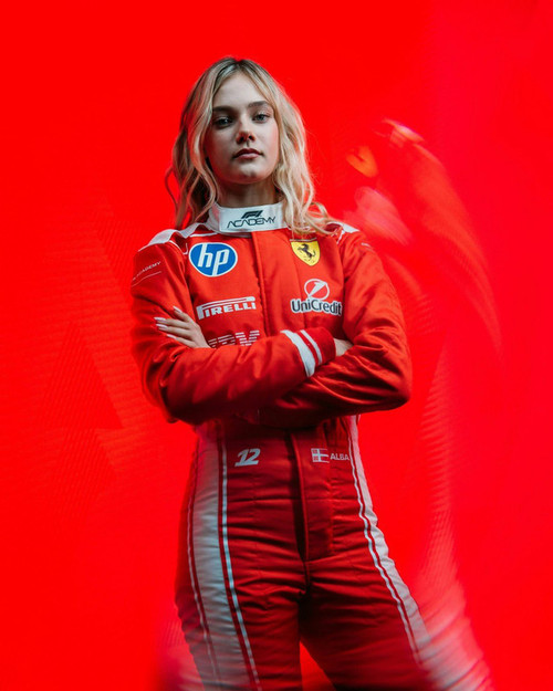 HDKWvi XWUAAAPY2 format jpg name large.jpg