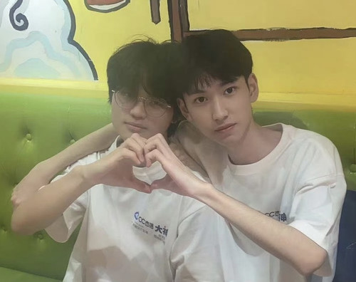 DE51D684 1525 41C3 8825 DB76604863FB.jpg