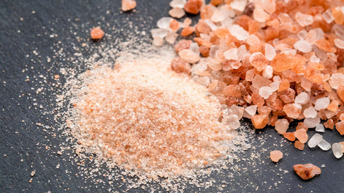 img Himalayan Pink Salt vs Table Salt Whats the Difference 1200x.jpg