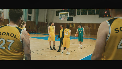 Dream.Team.2026.1080p.NF.WEB DL.CZ.DD+5.1.H.264 FLUX.mkv 20260325 181235.754.jpg
