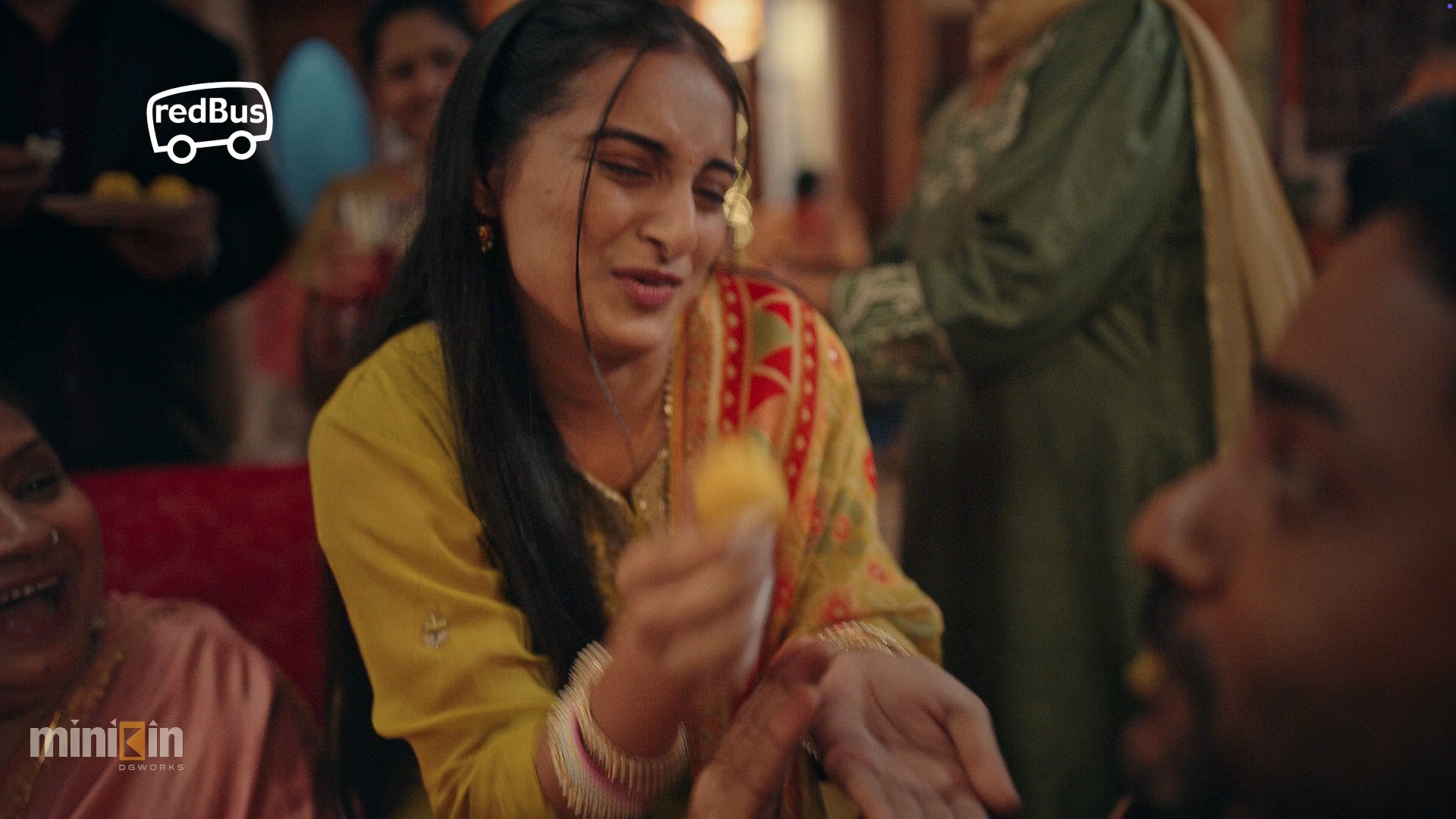 Bus Yaani RedBus: TVC - Laddu