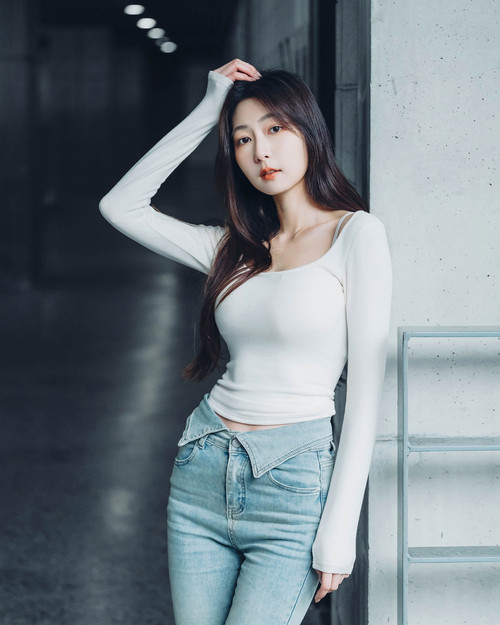 20250201 090000 DFhj6tLyKuo 01.jpg