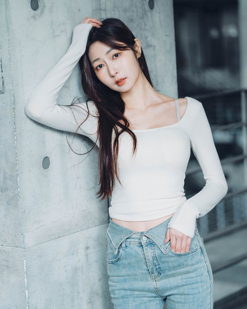 20250201 090000 DFhj6tLyKuo 04.jpg