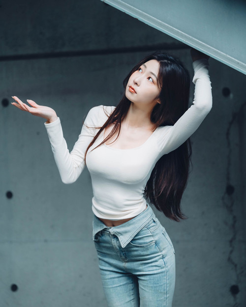 20250201 090000 DFhj6tLyKuo 12.jpg