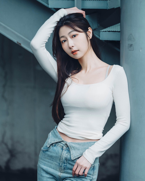 20250201 090000 DFhj6tLyKuo 09.jpg