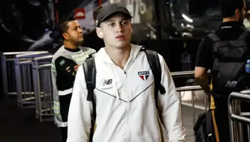 São Paulo promove três alterações na escalação para o duelo contra o Atlético-MG