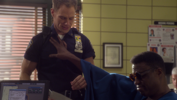 AJ.and.the.Queen.S01E01.1080p.NF.WEB DL.DDP5.1.x264 TEPES.0:26:04.width=350.png