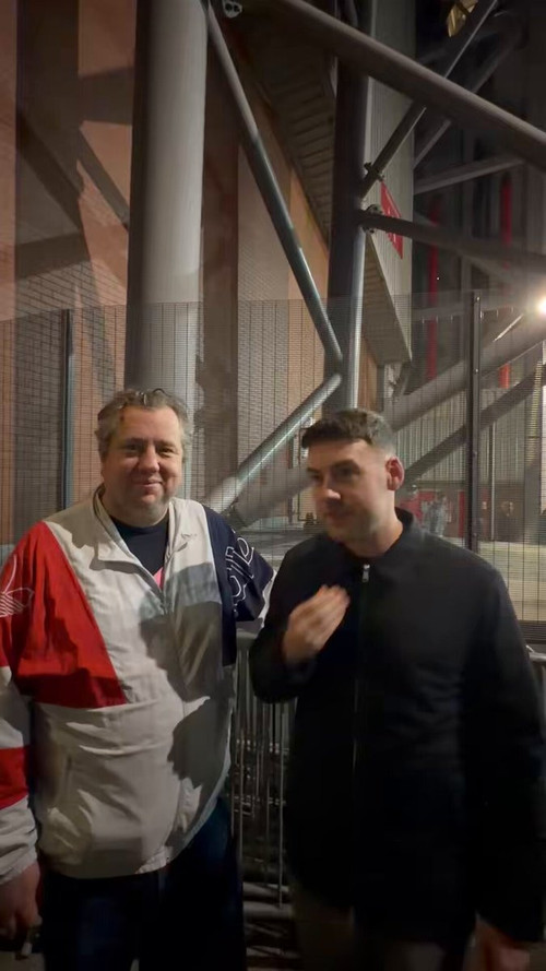 Z 3tmb9yKKBIqteV.jpg