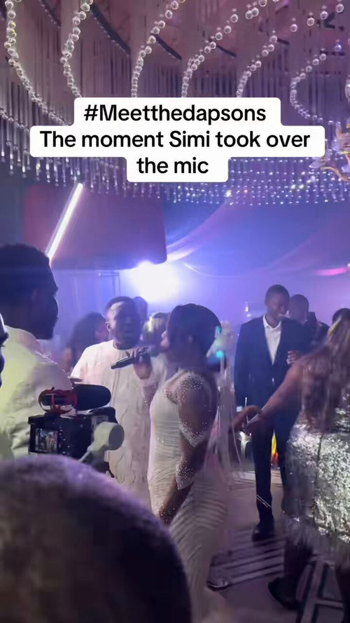 DNUy 7mz9NkNsAuO.jpg