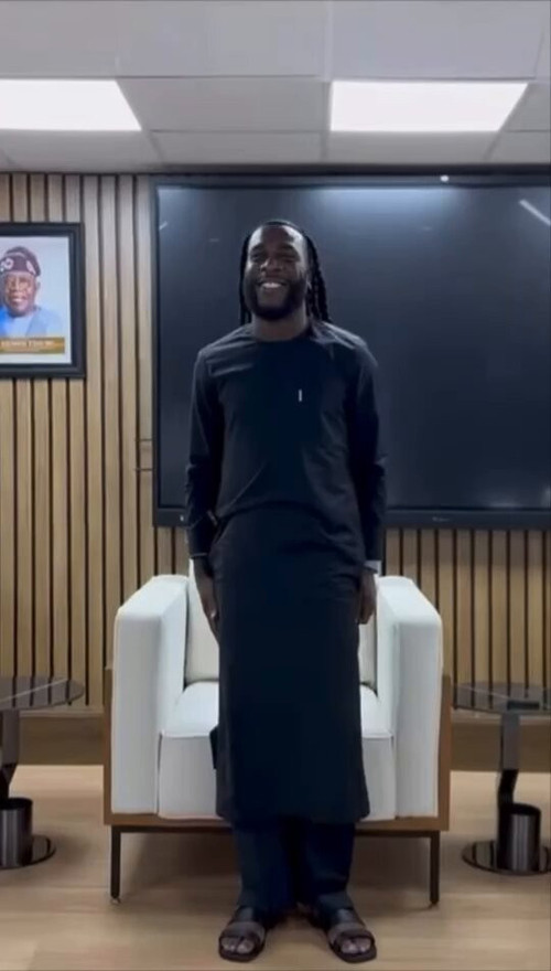 0jG5Dm8u7uhi ZrN.jpg