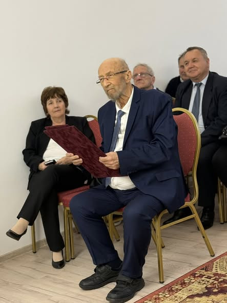 654436797 1482124800210548 1589240894474787941 n.jpg?stp=cp6 dst jpg s590x590 tt6& nc cat=100&ccb=1 .jpg