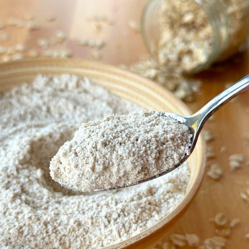oat flour on spoon.jpg