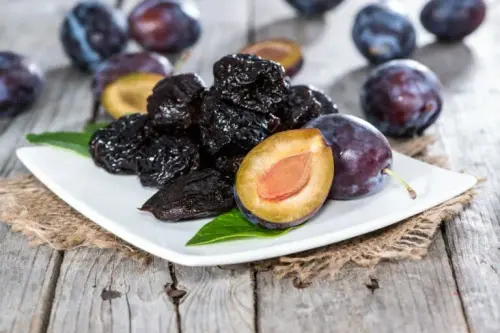 shutterstock 157791263 prunes 1200 min 768x512.webp