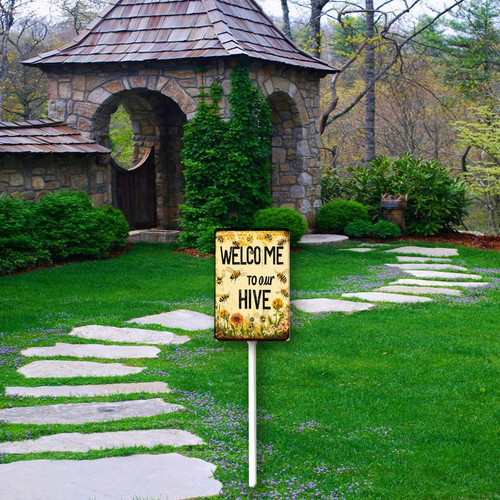 welcoem to our hive 001 2.jpg
