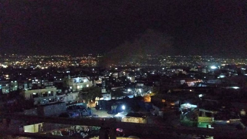 لحظة قصف طيران الاحتلال لبناية في الضاحية الجنوبية لبيروت....