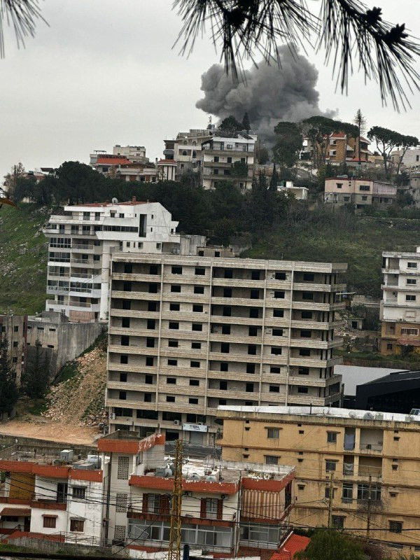 مشاهد من غارات الاحتلال على جنوب لبنان....