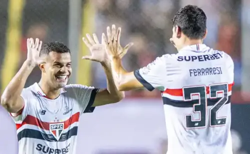 São Paulo projeta economia astronômica com saídas de jogadores