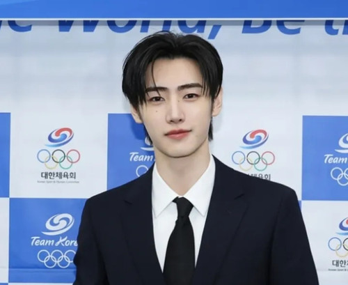 Sunghoon (Enhypen).jpg