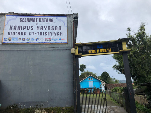 foto gedung sekolah.jpg