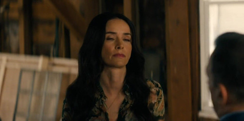 Best Medicine s1e7 There Might Be Blood Abigail Spencer faint 1.jpg