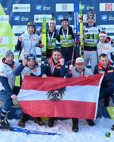 Group060326hd0867 Instagram 1080x1350.jpg