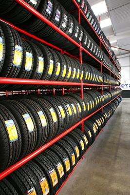 MRF Tyre Dealer in Thane for Premium Tyre Performance.jpg
