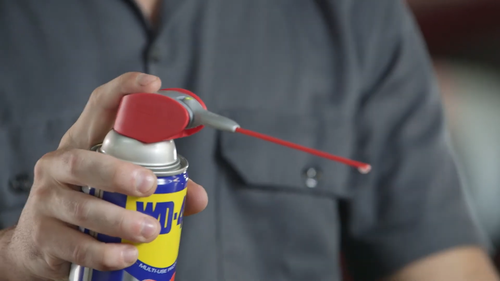 How To Spray Two Ways With WD 40® Smart Straw® 0 28 screenshot.png