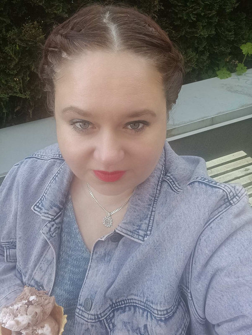 IMG e4e0bb9fedab8368d674629482d991c6 V.jpg