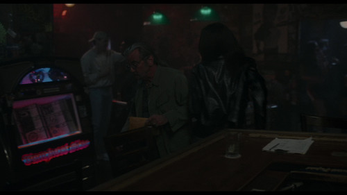 偷天盗日.Caught.Stealing.2025.USA.UHD.BluRay.2160p.DV.HDR.x265.10bit.Atmos.TrueHD.7.1 Chei@UBits 000312.jpg