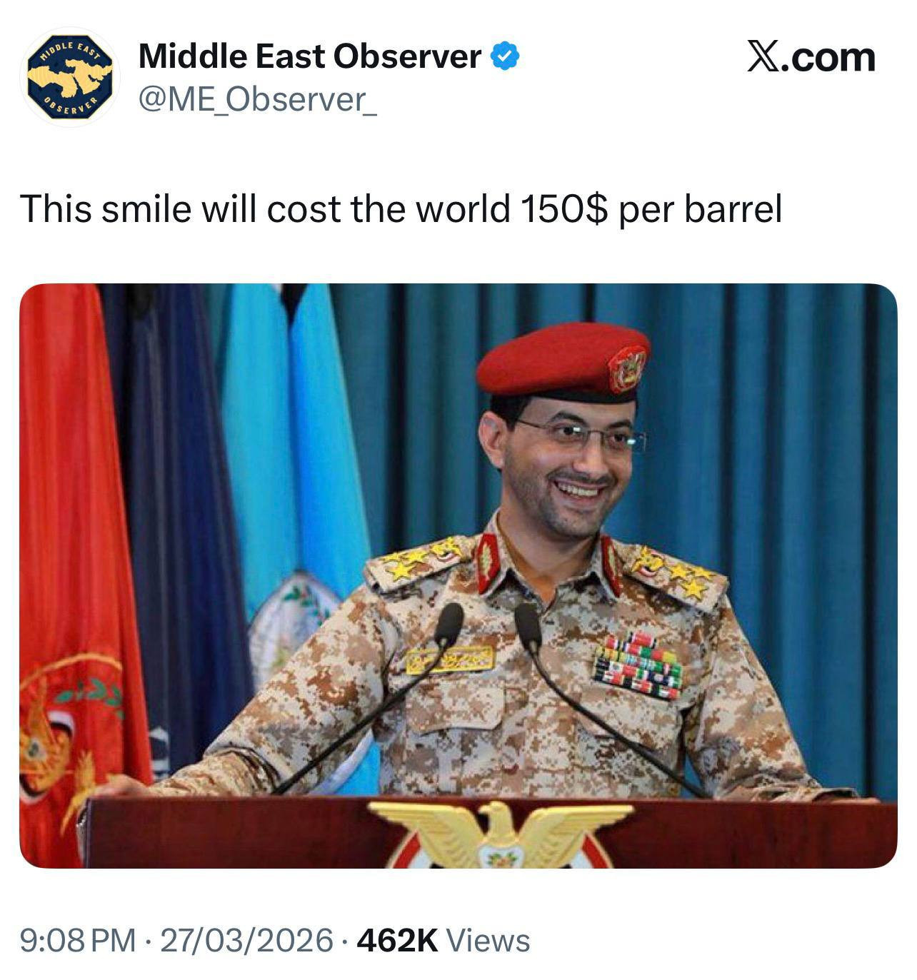 موقع أمريكي ينشر صورة للمتحدث باسم القوات المسلحة اليمنية، يحيى السريع، ويعلق: "هذه الابتسامة ستكلف العالم 150 دولارًا للبرميل"....