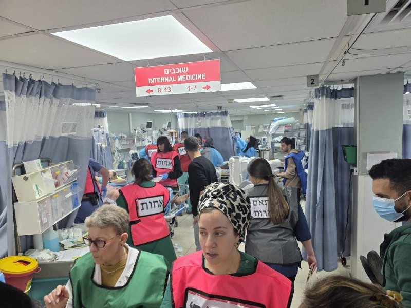 منصة للمستوطنين: صورة من مستشفى إسرائيلي يعج بالمصابين؛ جراء القصف الإيراني خلال الحرب....