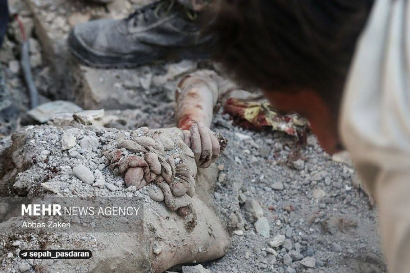 إجرام بحق الطفولة في كل مكان من مكان المجزرة التي ارتكبها الطيران الإسرائيلي والأمريكي بقصف مدرسة "ميناب" للبنات، في إيران....