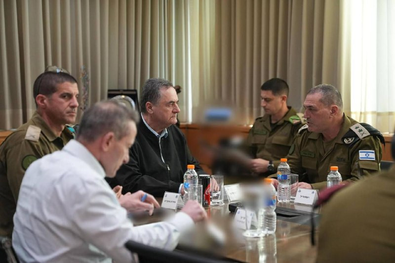 كاتس: سنقوم بتنظيم جسر جوي متواصل لتنفيذ هجوم قوي على أهداف في طهران.
- ننفذ ضربات مكثفة تستهدف مواقع تابعة للنظام وأجهزة القمع في طهران وفق خطة صدق ع...