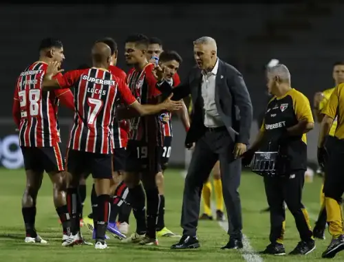 São Paulo encara o Palmeiras em semifinal que testa a força do trabalho de Crespo