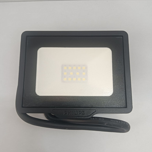 Den Pha Led Vuong BVP150 LED8 CW 220 240V IP65 850lm (1).jpg