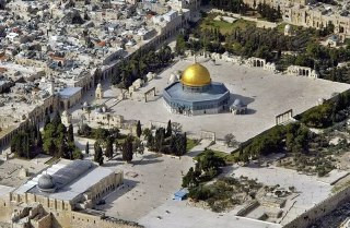 لليوم الثالث، الاحتلال يغلق الأقصى ويمنع الصلاة فيه....