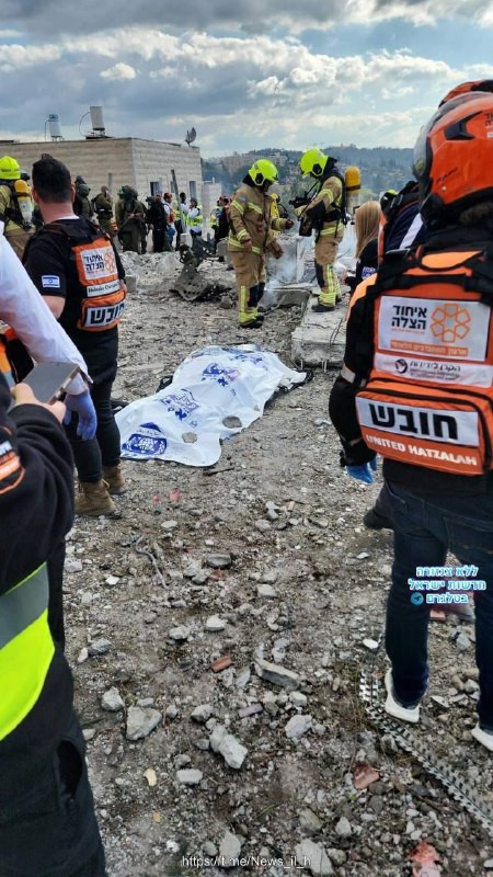 إذاعة جيش الاحتلال: الصاروخ الإيراني أصاب ملجأ بشكل مباشر، ما أدى إلى وقوع إصابات خطيرة....