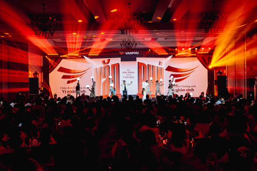 Sự kiện Year End Party Văn Phú | JMB Việt Nam