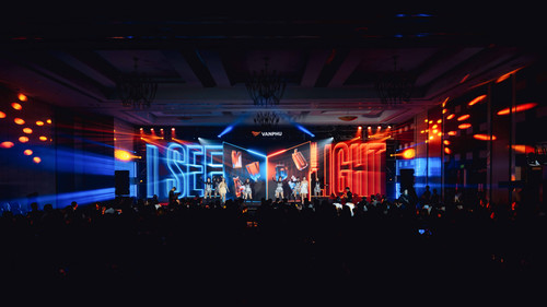 Sự kiện Year End Party Văn Phú | JMB Việt Nam