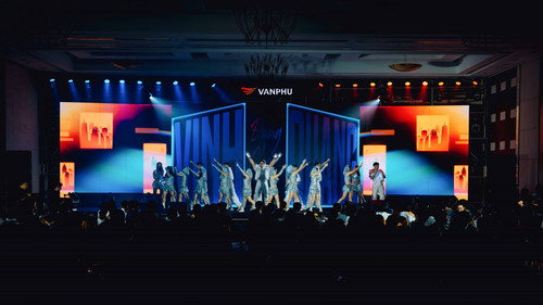 Sự kiện Year End Party Văn Phú | JMB Việt Nam