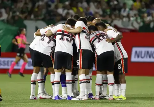 QUEM FOI BEM E QUEM FOI MAL? Saiba os destaques da partida de ontem pelo São Paulo!