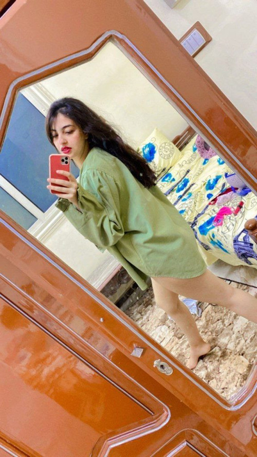 اللبوم نودز مصرية هيجانة علي نفسها بتتصور وهي بتفشخ كسها الهيجان 11 576x1024