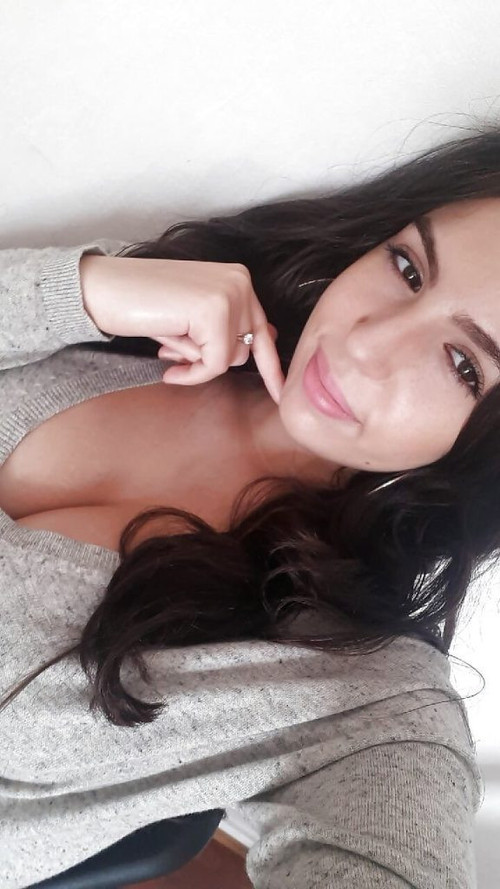 البوم محجبه شرموطه قمر تعرض تفاصيل جسمها لحبيبها و تمص زبه 16 576x1024